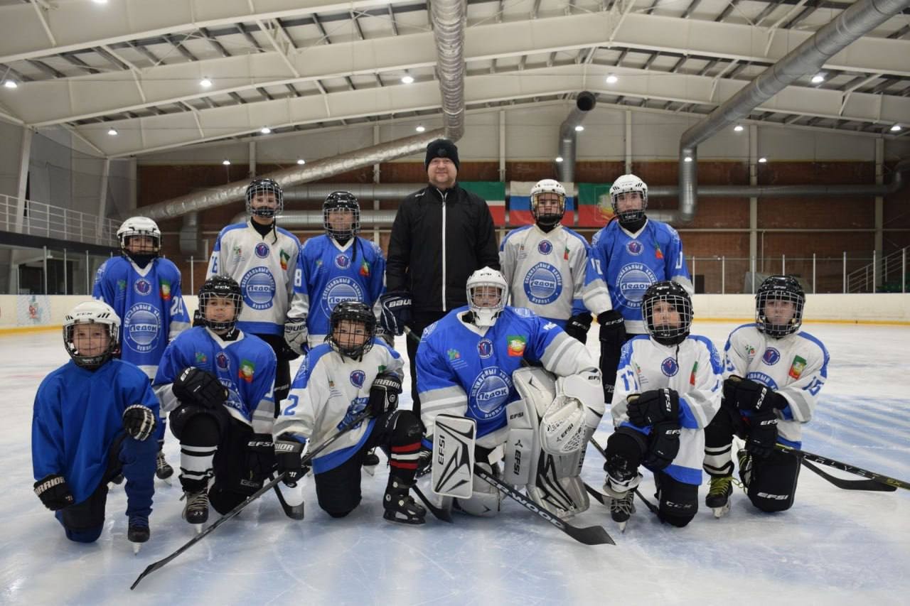 В Нурлате работает группа адаптивного хоккея для детей с ограниченными возможностями здоровья